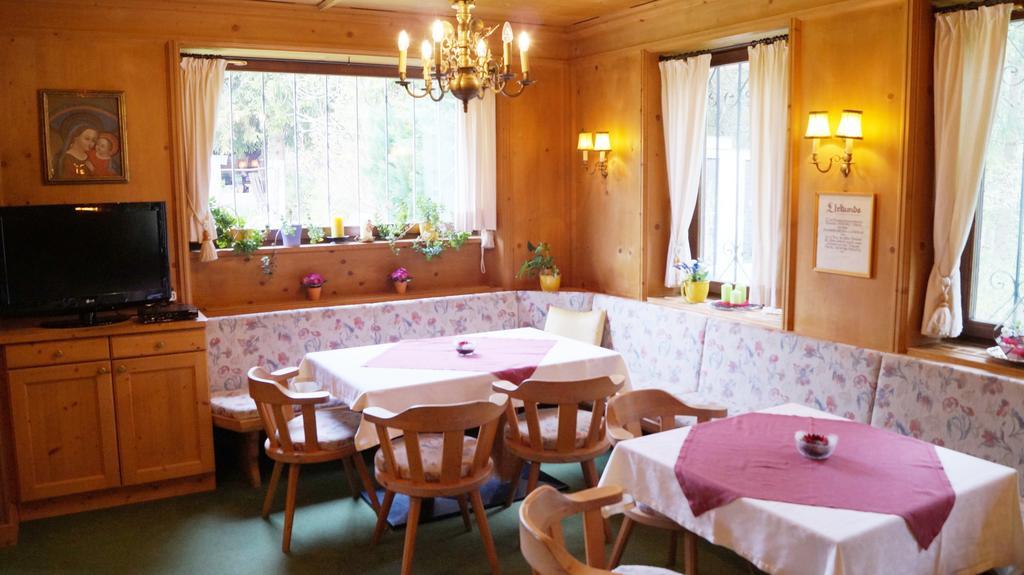 Pension Alpina Silz エクステリア 写真